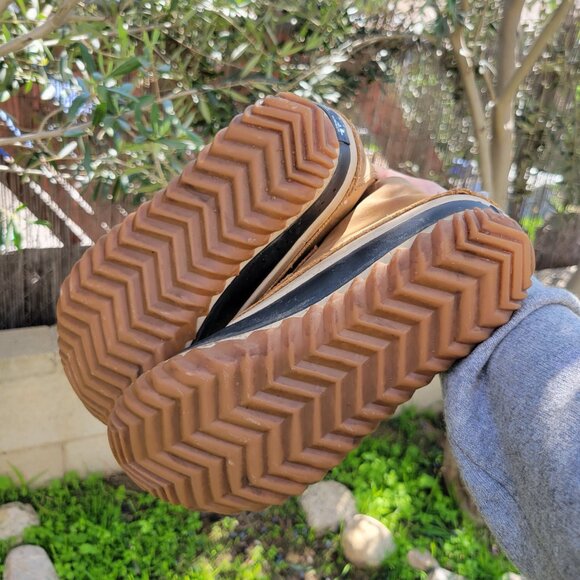 Sorel leather ankle duck boots with waterproof outsole - Picture 3 of 7